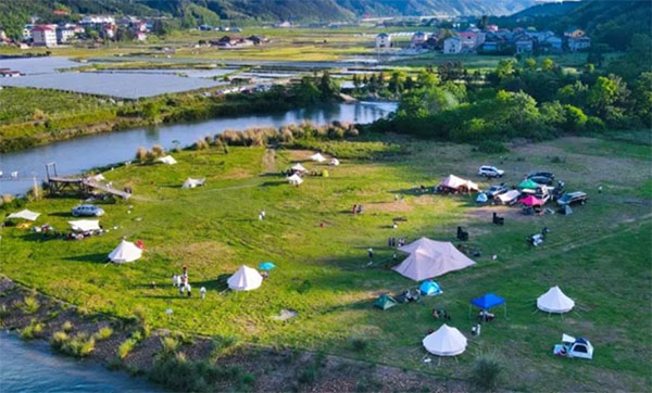 Զ����ɽ�����ߵĺ�